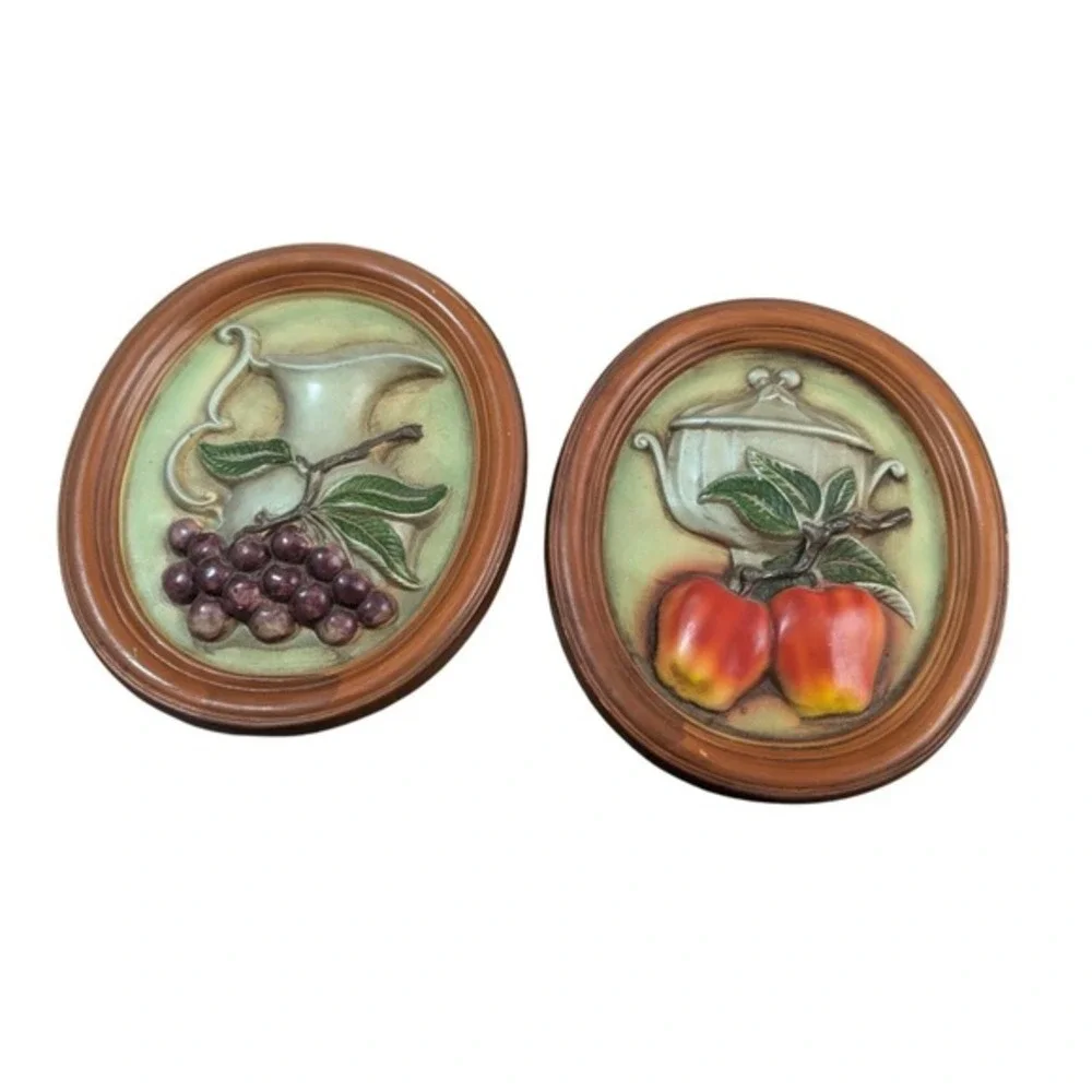 Vintage‎ Japan 3D Fruit Wall Plaques Set of 2 Oval Ceramic Kitchen Decor Grapes